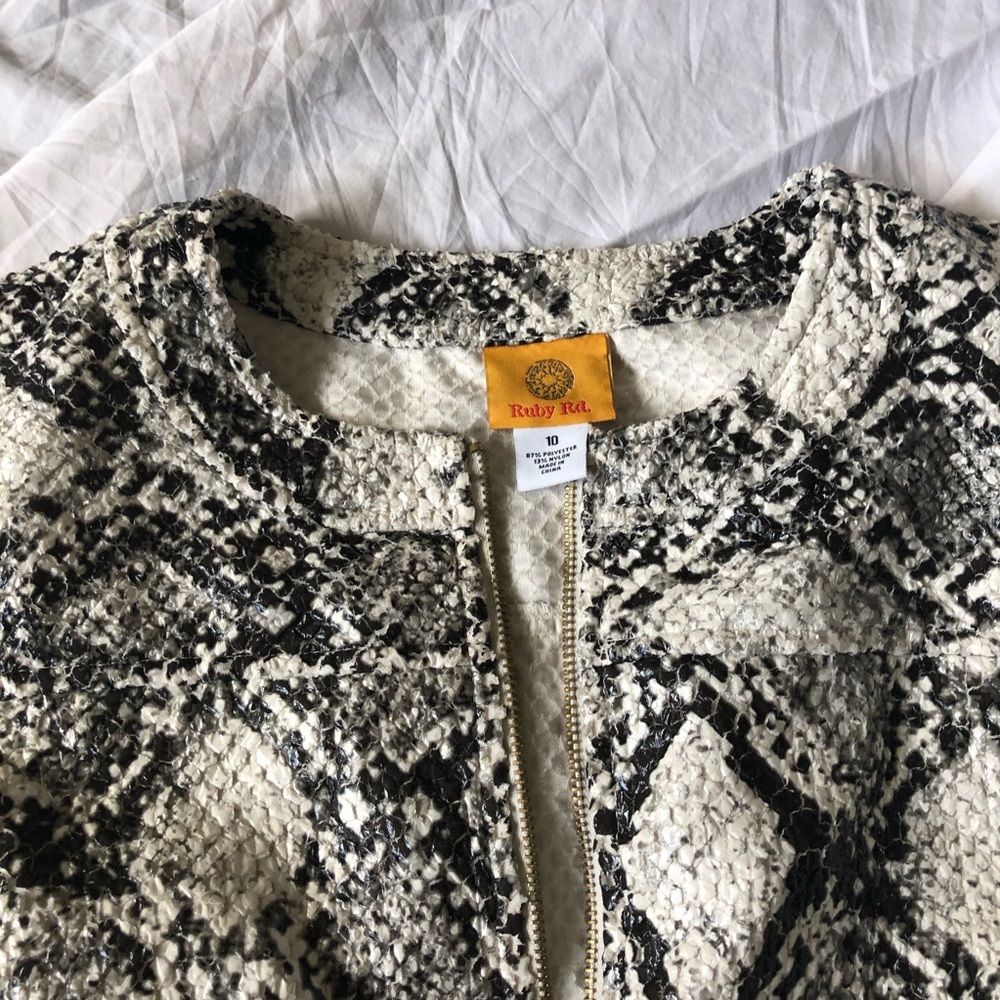 Ruby Rd Faux Snakeskin Croo ZIP Jacket - Picture 4 of 10